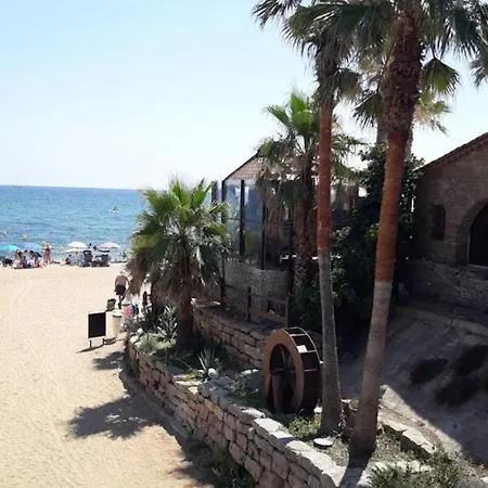 Avec Piscine, Jacuzzi, Vue Et Montagne, A Pied Δωμάτια σε οικογενειακή κατοικία Roquebrune-sur Argens