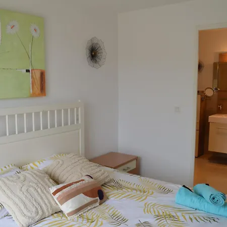 Homestay szállás Avec Piscine, Jacuzzi, Vue Et Montagne, A Pied