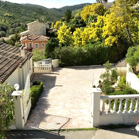 Avec Piscine, Jacuzzi, Vue Et Montagne, A Pied 홈스테이 *
